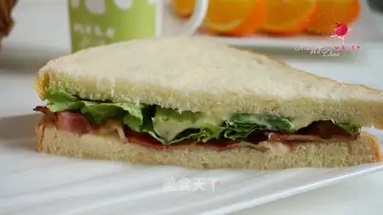 Homer Bacon sandwich