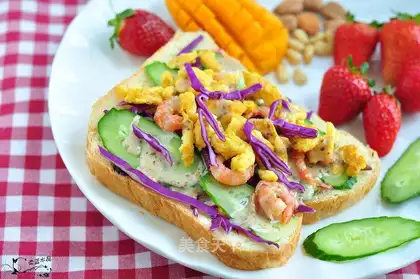 Arctic shrimp sandwich