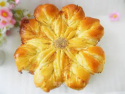 Meat pine sunflower bread