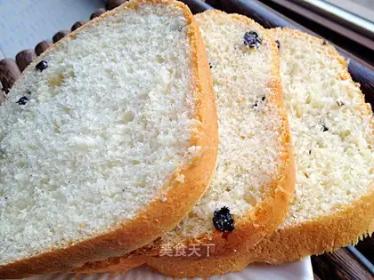 Black gallons cut bread