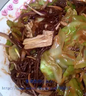 Green blue and purple onions and root powder