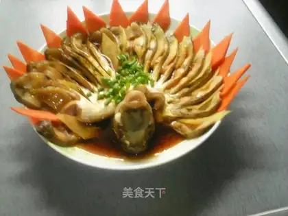 Peacock open-screen fish