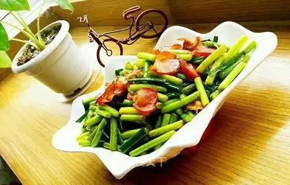 Garlic meat