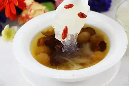 Red-tree-cooked ostrich