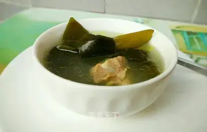 Piggy bone soup