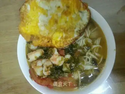 Pickled tomato shrimp egg noodles