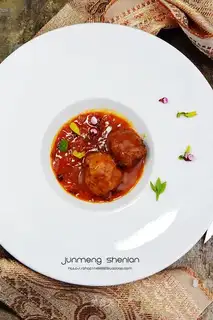 Tomato sauce meatballs
