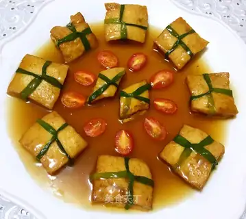 Gold tofu box
