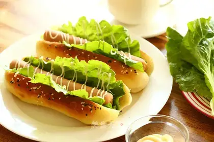 Hot dog bread