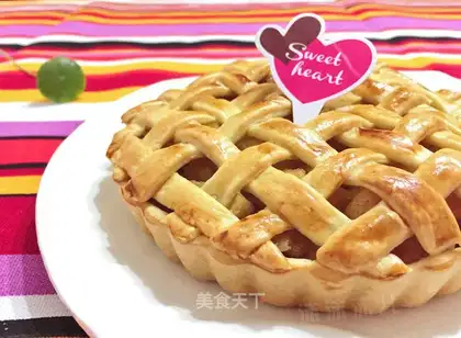 Wearing apple pie