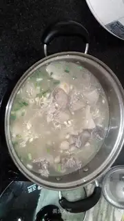 Monkey mushroom chicken soup