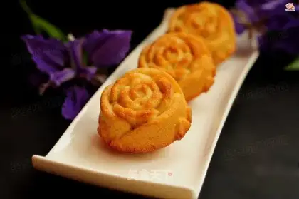 Golden Rose Fernandes
