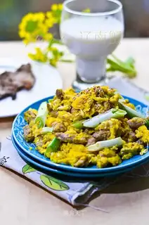 Beef fried eggs