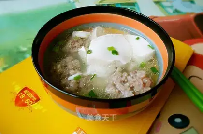 Meatball tofu soup