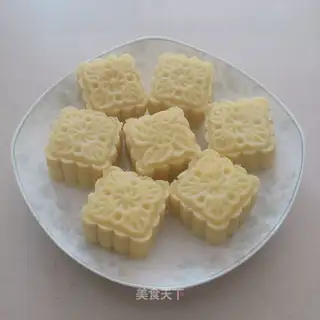 Green bean cake