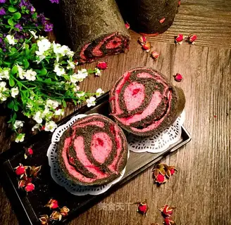 Rose bamboo charcoal toast