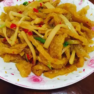 Sour pig skin