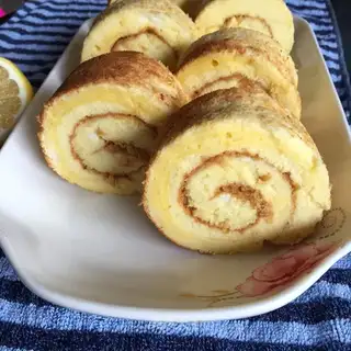 Meat pine rolls