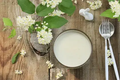 Peanut lilies