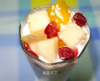 Yogurt cup