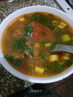 Tomato beef soup