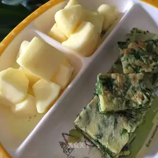 Eggs and vegetables