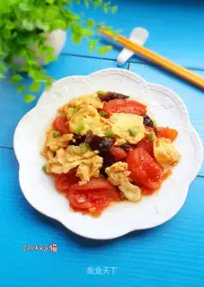 Tomato fried eggs