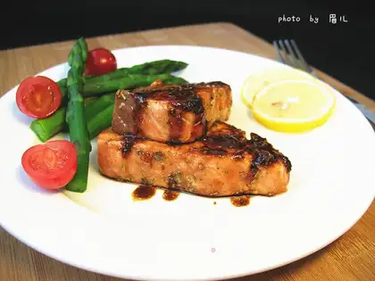 Rosemary sauce salmon
