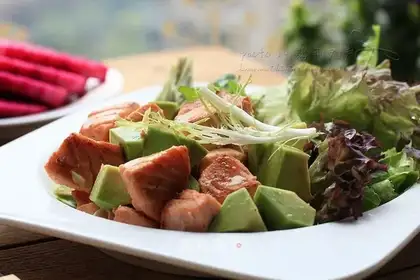 Fried salmon with butter