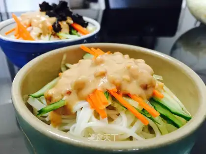 Soy sauce and cold noodles