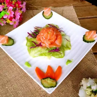 Salmon with sour sauce
