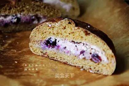 Blueberry cheese