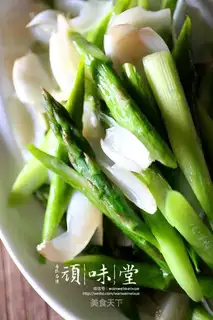 I'll make a lily