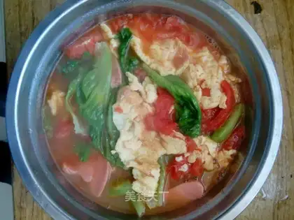 Tomato chicken soup