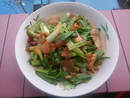 Onion fried meat