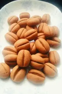 Coffee-bean cookies