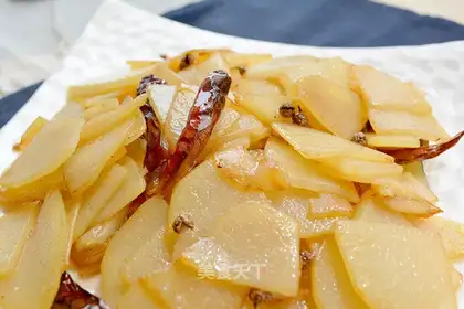 Spicy potato chips