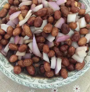 Old vinegar peanuts