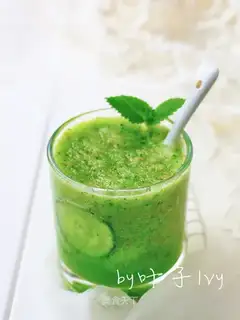 Summer pear juice