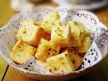 Garlic butter toast brick