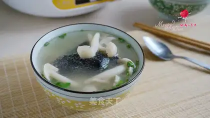 Crab-flavored chicken soup