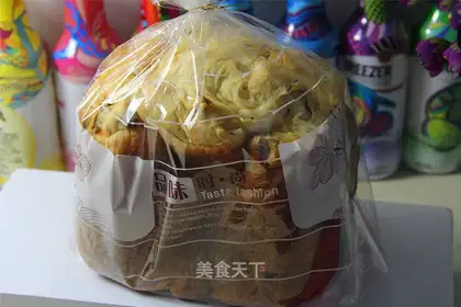 Red-tree yogurt bread