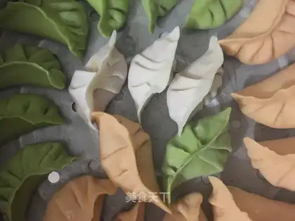 Colour dumplings