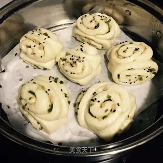 Onion rolls