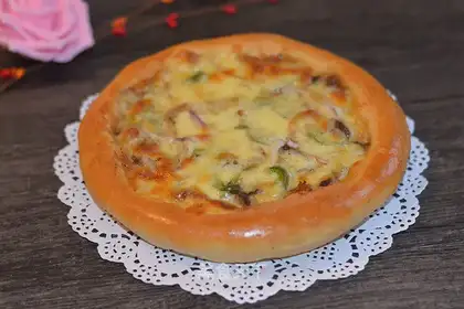 Black pepper beef pizza