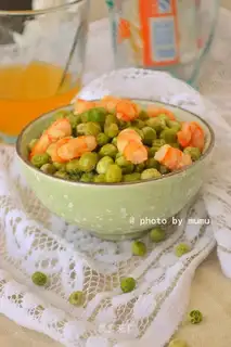 Peas and shrimp
