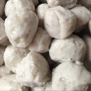 Q FISHBALLS