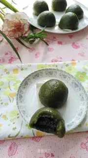 ♪ Black and sesame peanuts ♪