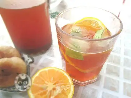 Honey iced lemon tea
