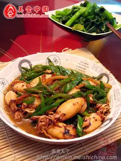 stir-fried squid with shredded pepper